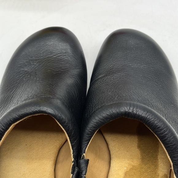 Softspots Black leather heeled loafer Sz 11 Wide. BLO1834A - Picture 8 of 10
